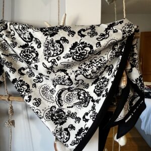 Pañuelo grecas blanco