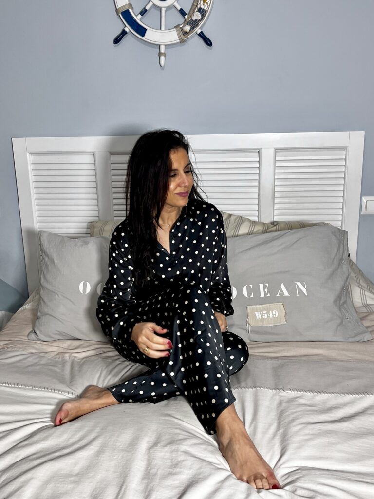 Pijama satinado topos