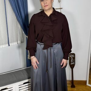 Falda satinada gris tablas